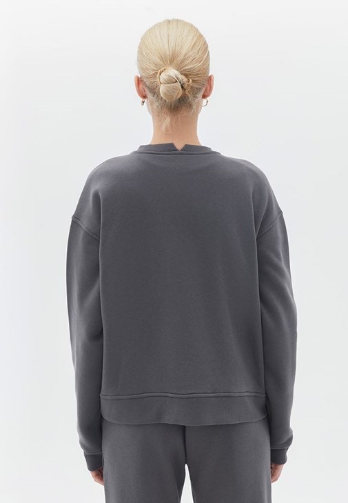 Sıfır Yaka Sweatshirt ve Pantolon Kombini