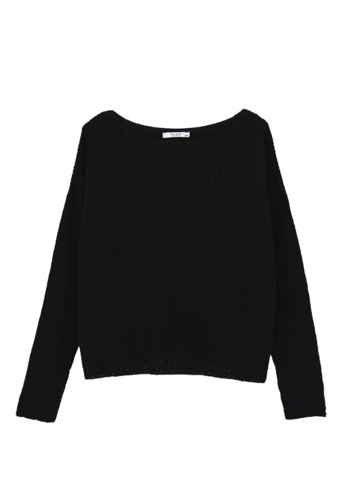 Bot Yaka Kazak ve Bermuda Şort Kombini