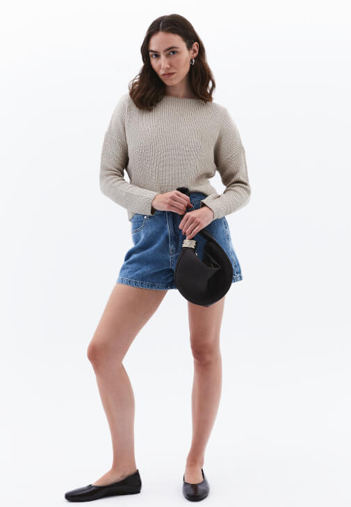 Bot Yaka Kazak ve Tencel Şort Kombini