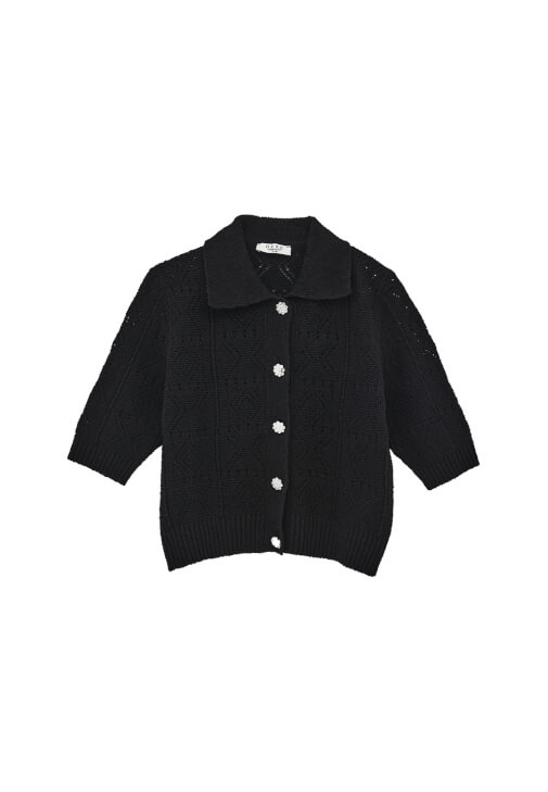 Düğmeli Triko Hırka ve Bol Paça Pantolon Kombini