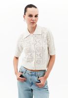 Triko Hırka ve Bol Paça Denim Kombini