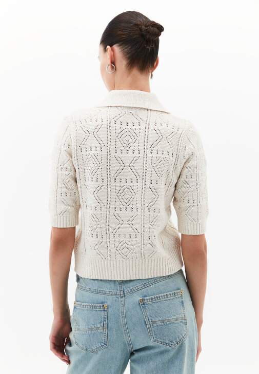 Triko Hırka ve Bol Paça Denim Kombini