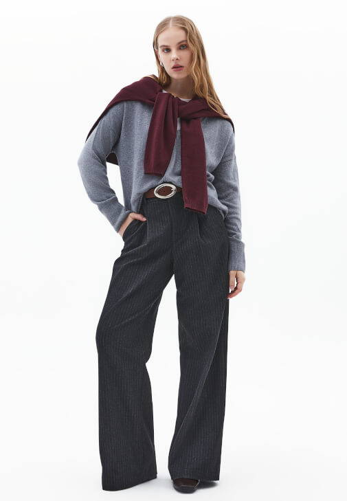 Yünlü Kazak ve Pantolon Kombini