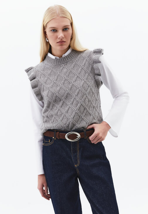 Gri Fırfır Detaylı Süveter