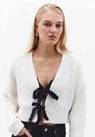 Bayan Krem Kurdele Detaylı Hırka