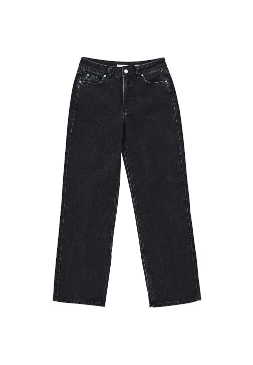 Orta Bel Pantolon ve Triko Tişört Kombini