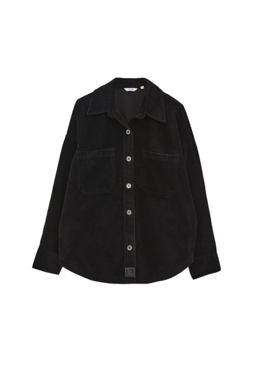 Kadife Gömlek ve Denim Pantolon Kombini