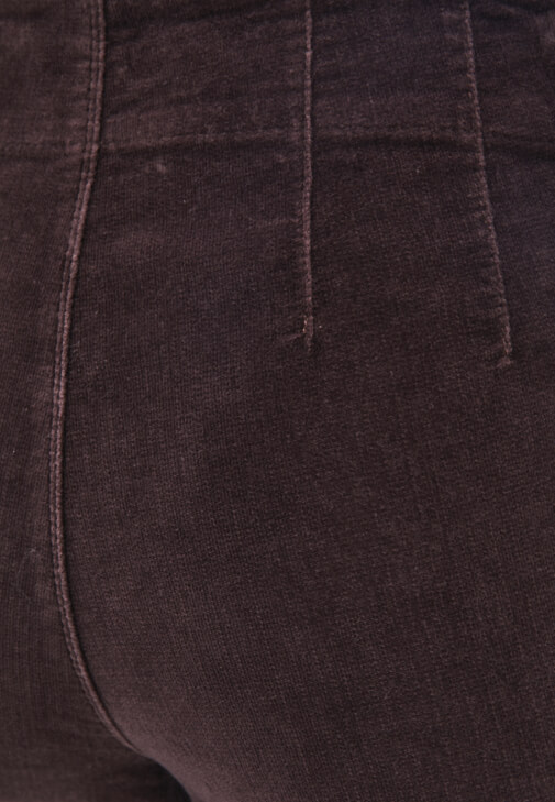 Flare Pantolon ve Yelek Kombini