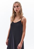 Women Black Modal Midi Dress with Pockets