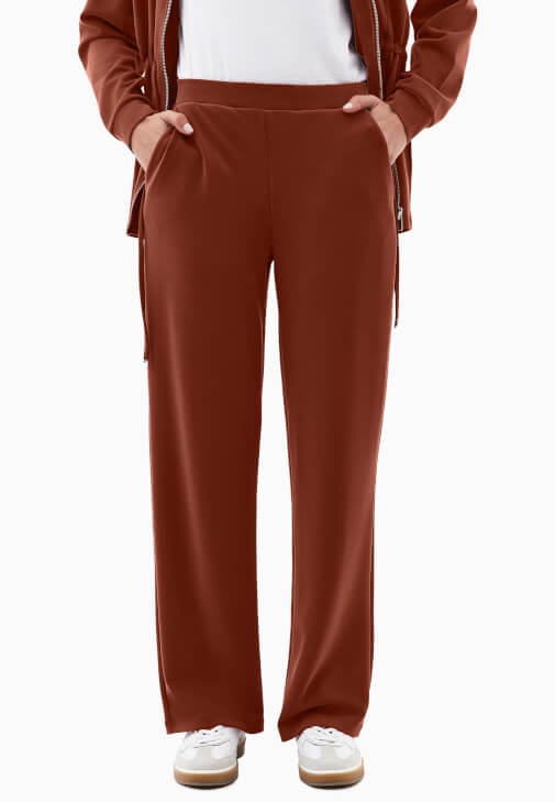 Boru Paça Pantolon ve Atlet Kombini