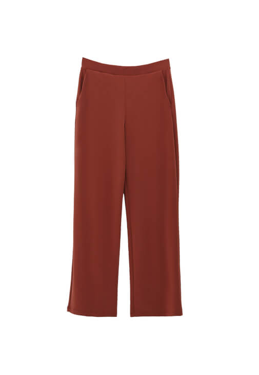 Boru Paça Pantolon ve Atlet Kombini