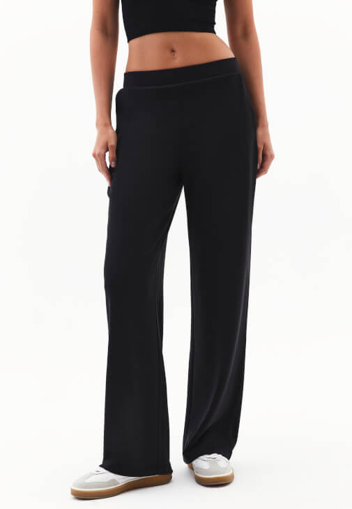 Modal Pantolon ve Crop Top Kombini