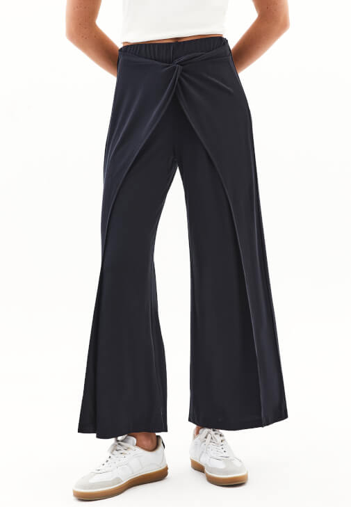 Culotte Burgulu Pantolon ve Tişört Kombini