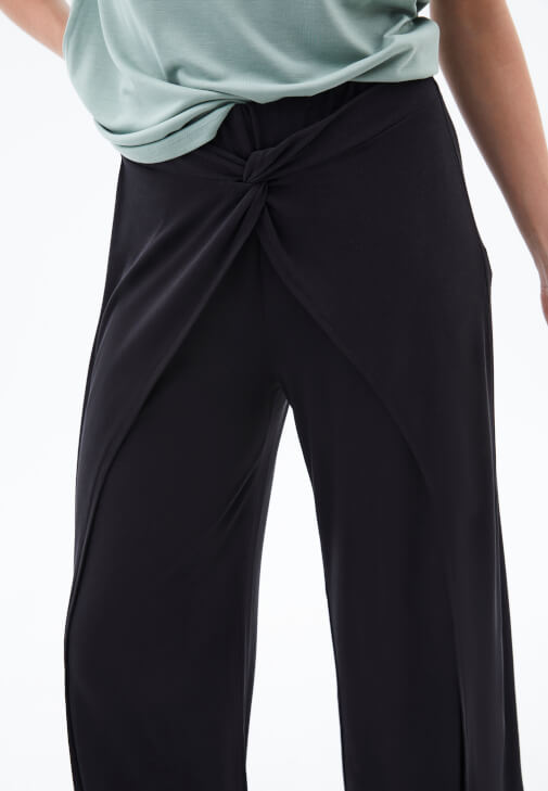 Culotte Pantolon ve Modal Tişört Kombini