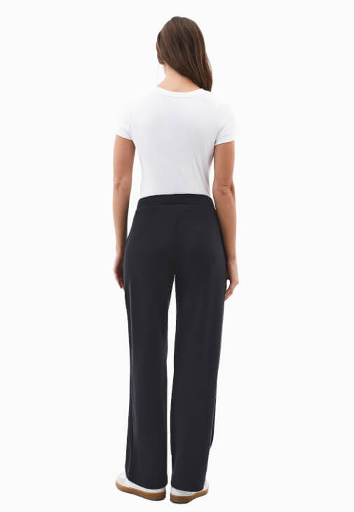 Straight-Fit Pantolon ve Modal Atlet Kombini