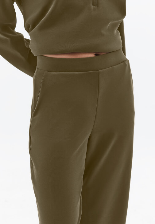 Modal Pantolon ve Modal Oversize Sweatshirt Kombini