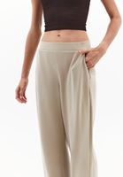 Bayan Bej Modal Straight-Fit Pantolon