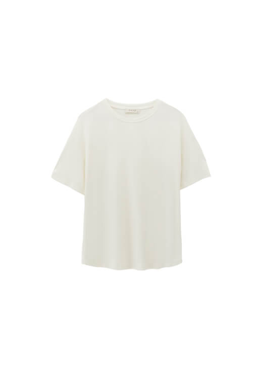 Modal Tişört ve Burgu Detaylı Pantolon Kombini