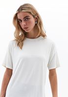 Bayan Krem Modal Sıfır Yaka Tişört