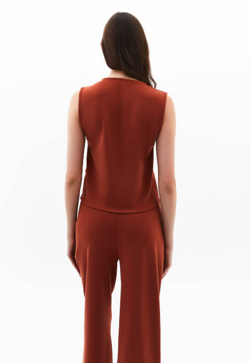 V Yaka Atlet ve Modal Pantolon Kombini