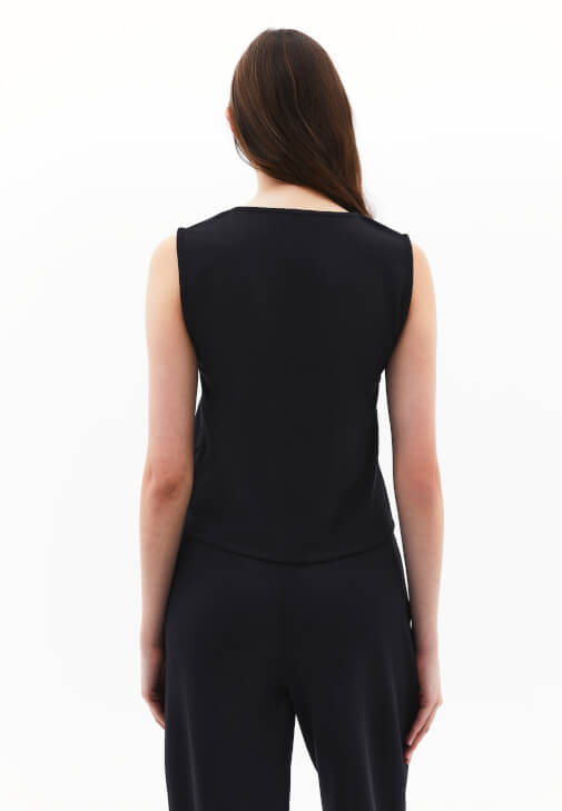 Modal V Yaka Atlet ve Pantolon Kombini