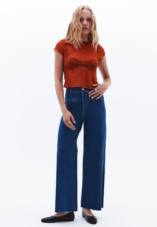 Dantel Tişört ve Pantolon Kombini