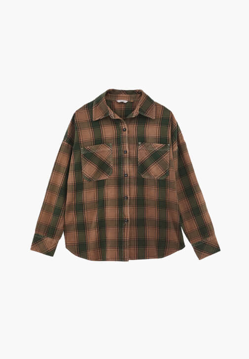 Yıkamalı Gömlek ve Barrel-Fit Denim Kombini