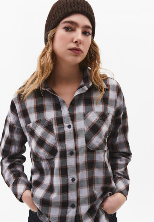 Ekoseli Gömlek ve Şort Etek Kombini