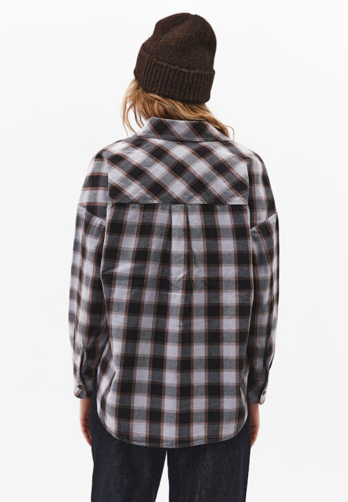 Ekoseli Gömlek ve Şort Etek Kombini