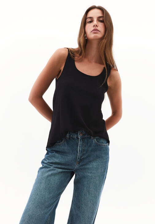 Siyah Pamuklu U Yaka Atlet