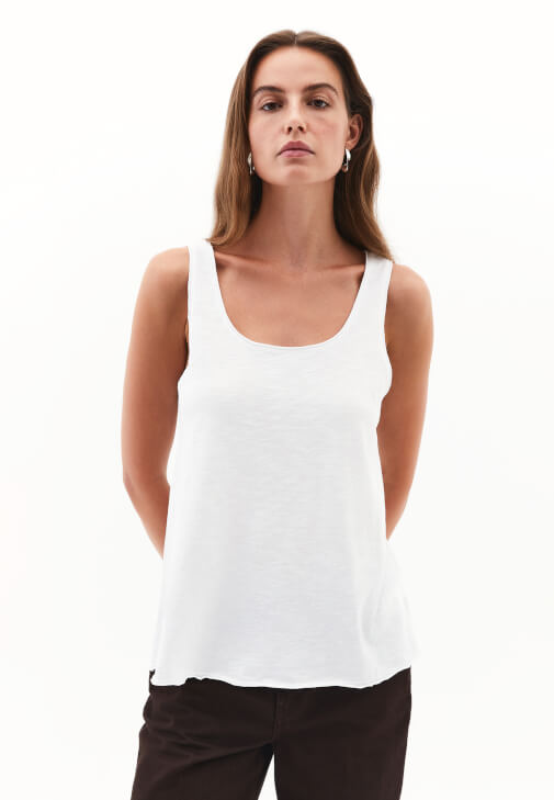 Pamuklu Atlet ve Denim Bol Paça Pantolon Kombini