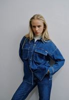 Denim Gömlek ve Rugan Etek Kombini