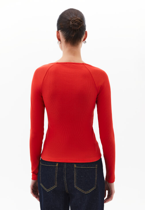 Dantelli Tişört ve Straight-Fit Pantolon Kombini