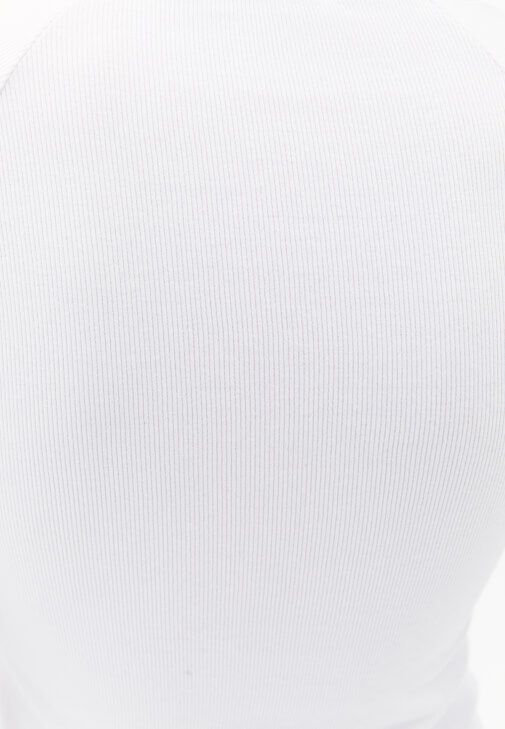 Dantelli Tişört ve Mom-Fit Pantolon Kombini