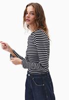 Bayan Çok Renkli Sıfır Yaka Çizgili Tişört