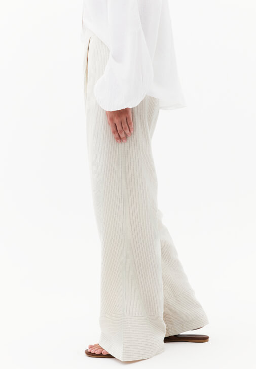 Çizgili Pantolon ve Gömlek Kombini