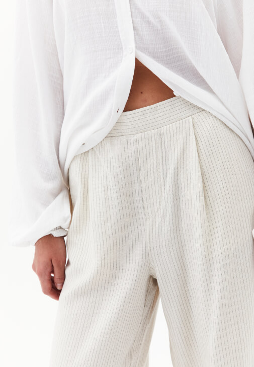 Çizgili Pantolon ve Gömlek Kombini