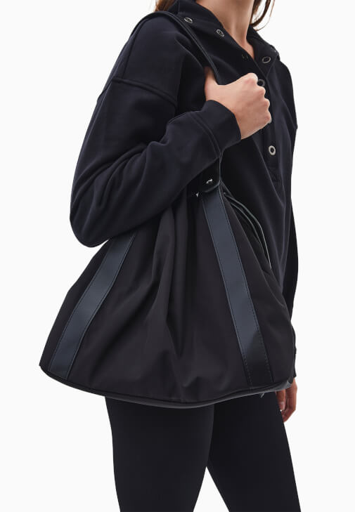  Büzgülü Kol Çantası