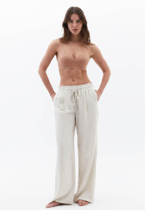 Bralet ve Keten Pantolon Kombini