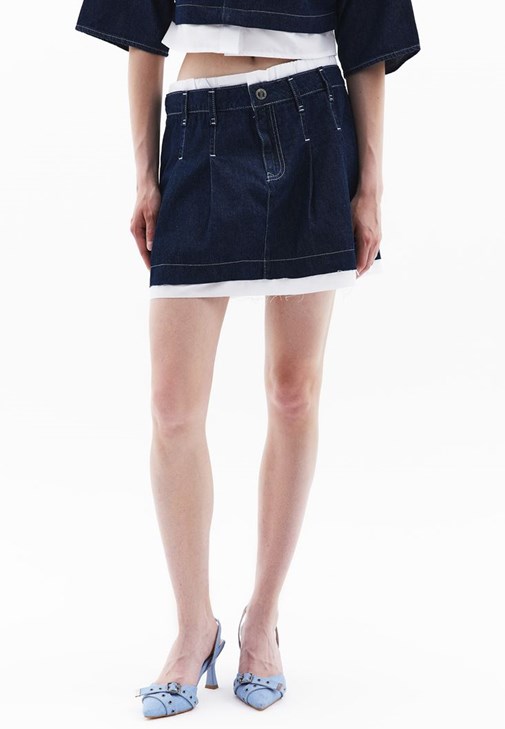 Orta Bel Etek ve Gömlek Kombini