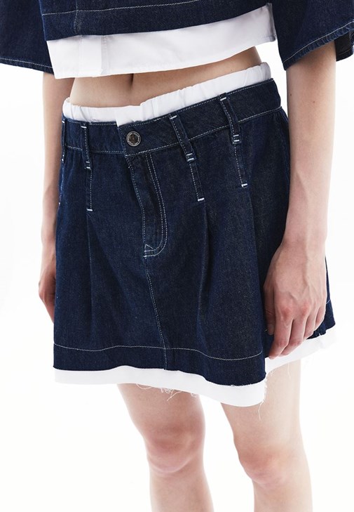 Orta Bel Etek ve Gömlek Kombini