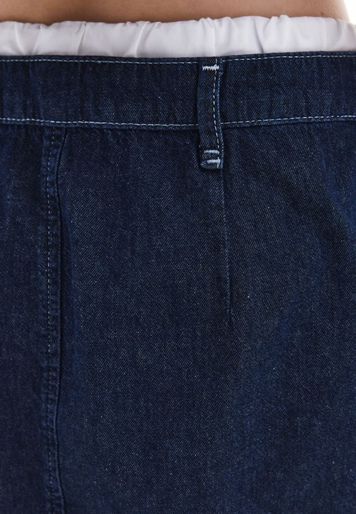 Orta Bel Etek ve Gömlek Kombini