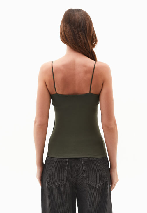 Modal Atlet ve Barrel-Fit Pantolon Kombini