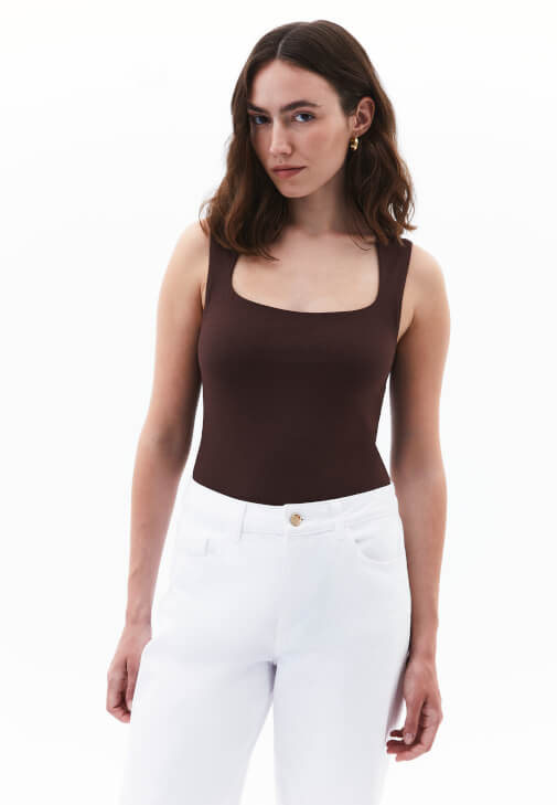 Kahverengi Modal Kare Yaka Atlet