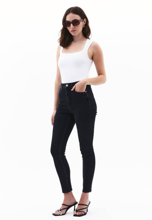 Modal Atlet ve Skinny-Fit Pantolon Kombini