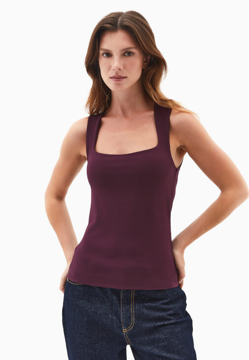 Modal Atlet ve Straight-Fit Denim Kombini