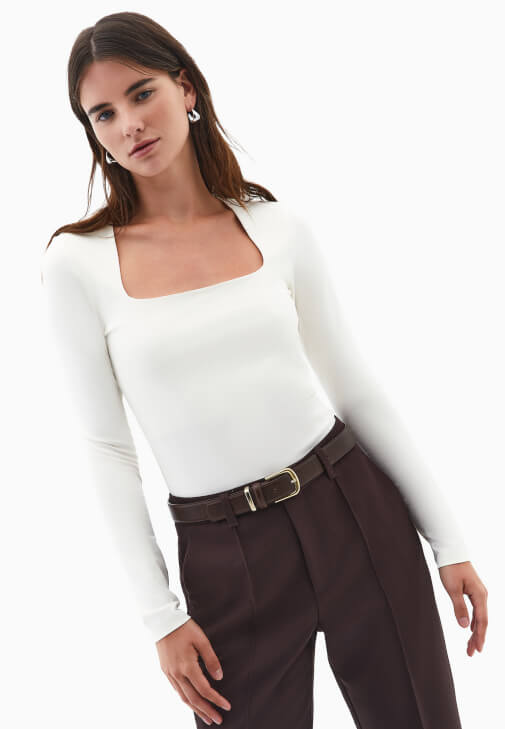 Krem Modal Kare Yaka Tişört