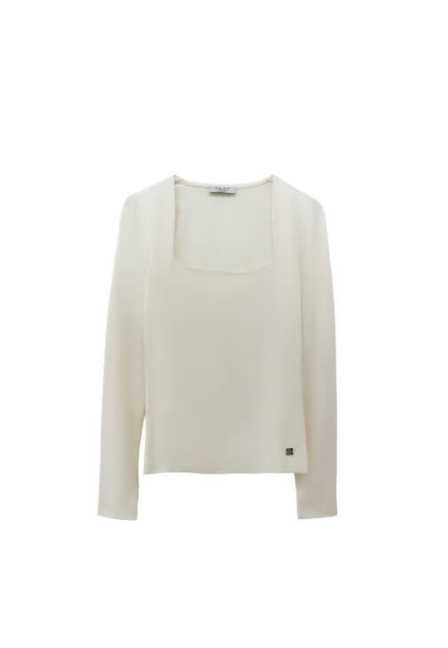 Modal Tişört ve Bootcut Pantolon Kombini