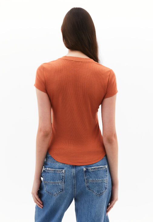 Modal Tişört ve Wide-Leg Pantolon Kombini