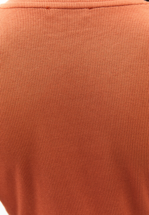 Modal Tişört ve Wide-Leg Pantolon Kombini